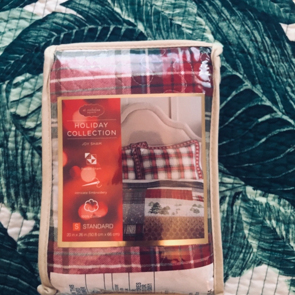 Nw ST NICHOLS HOLIDAY COLLECTION JOY QUILTED STANDARD SHAM